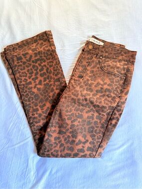 Charlie B Brown Leopard Print Women’s Jeans